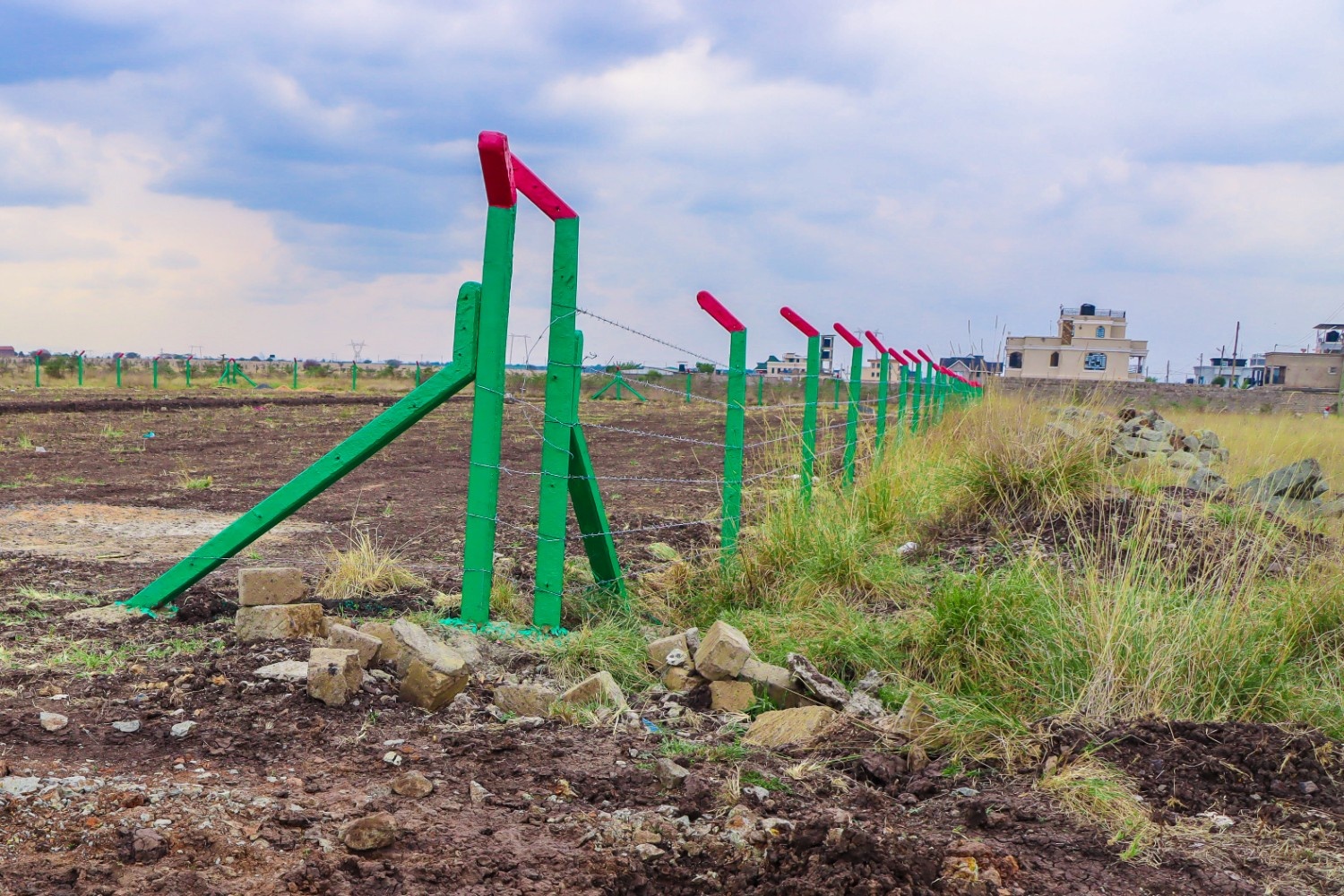 PLOTS FOR SALE IN KAMAKIS 3.8M (LEISURE COURT)