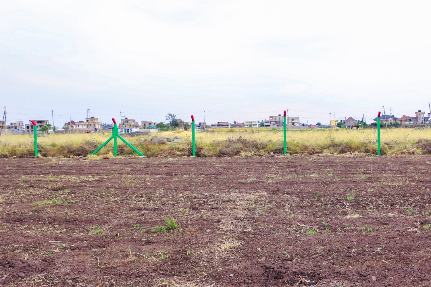 PLOTS FOR SALE IN KAMAKIS 3.8M (LEISURE COURT)