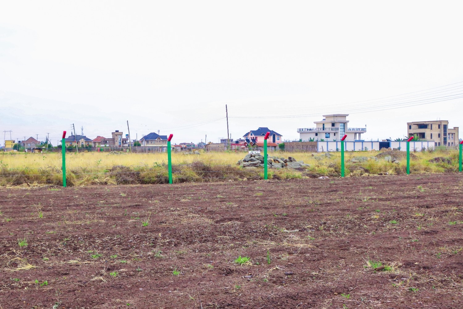 PLOTS FOR SALE IN KAMAKIS 3.8M (LEISURE COURT)