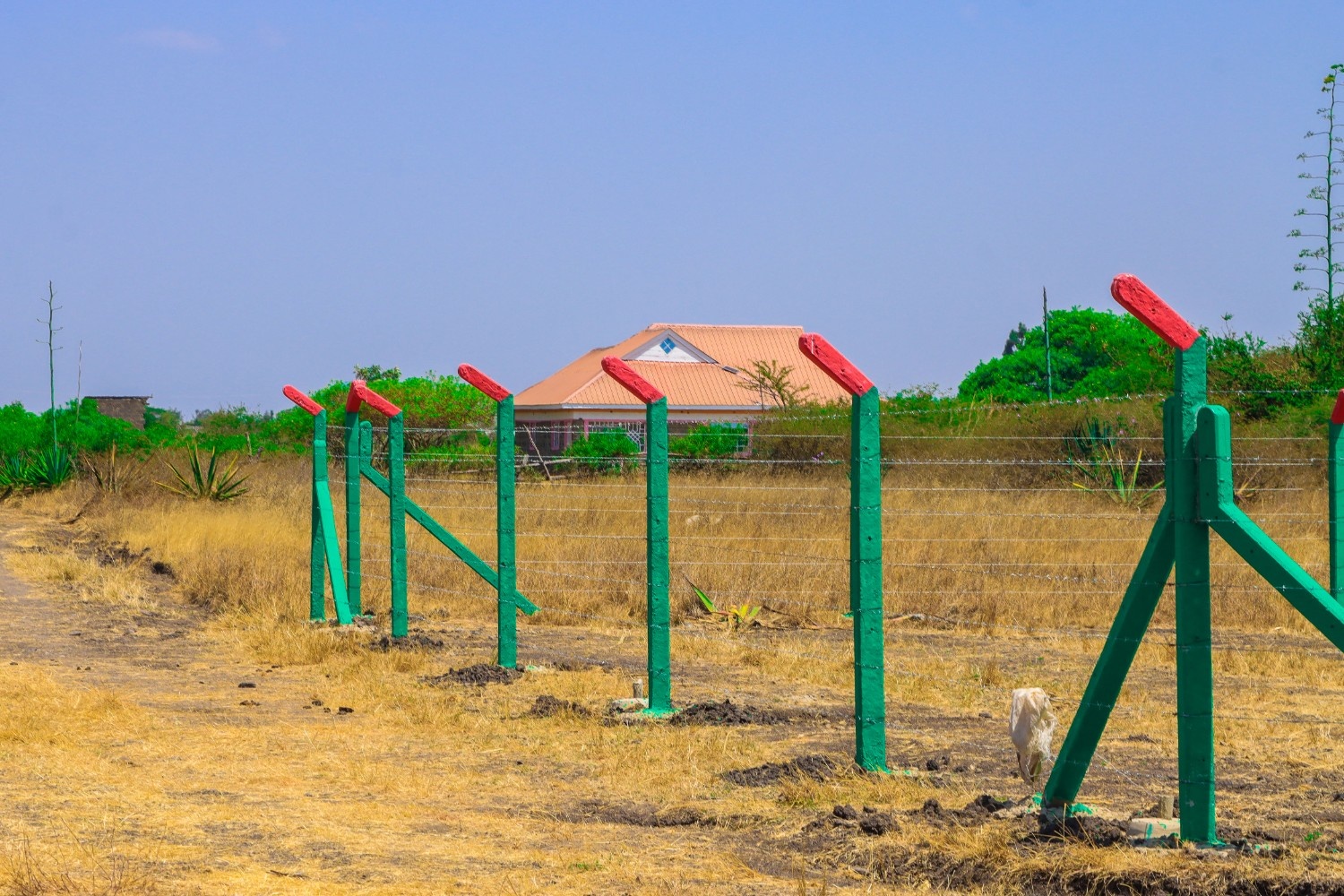 PLOTS FOR SALE IN JUJA 895K (JUJA PHASE 87)