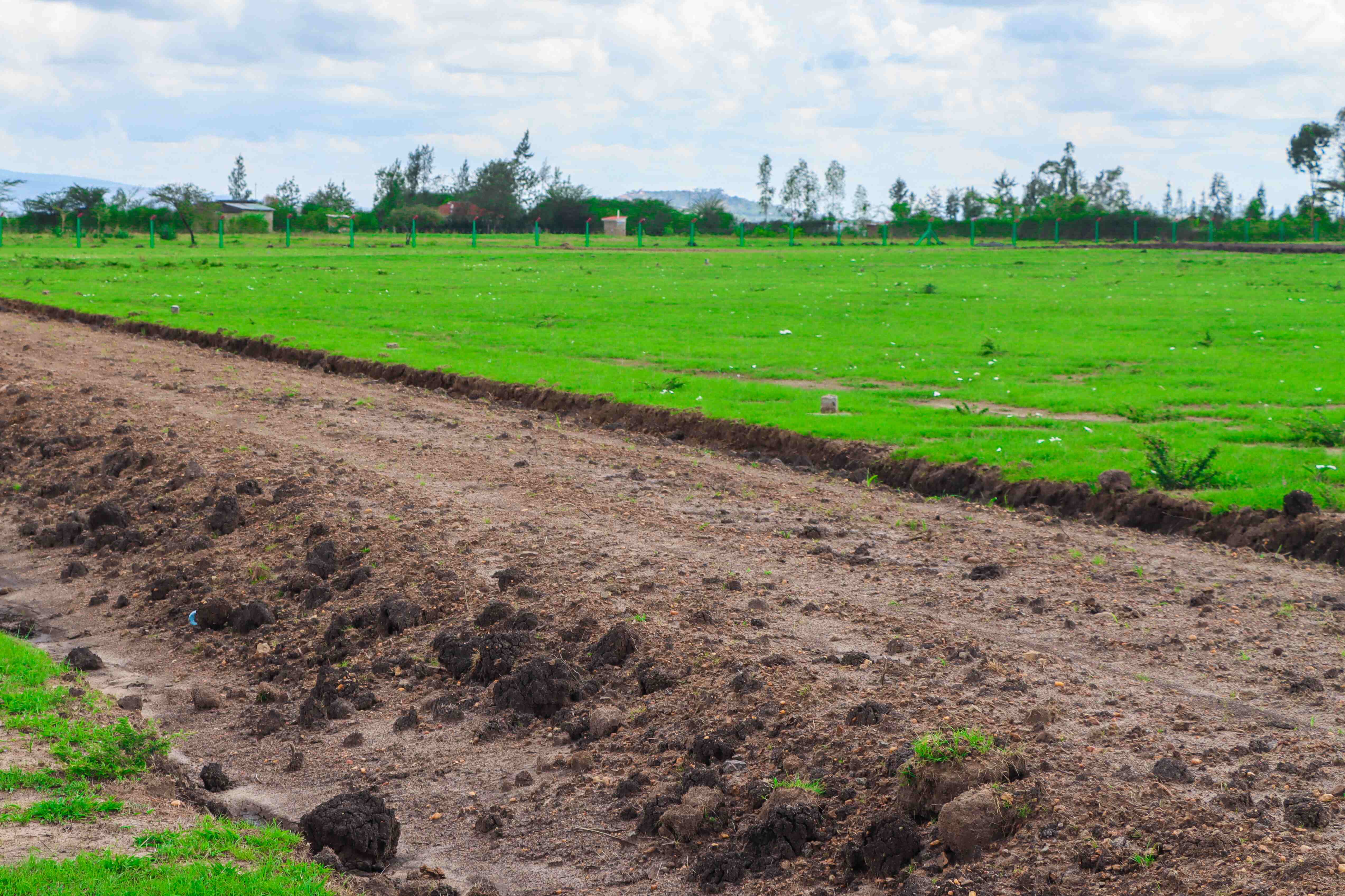 PLOTS FOR SALE IN KANGUNDO ROAD 445K (SQUARE LONDON TALA)