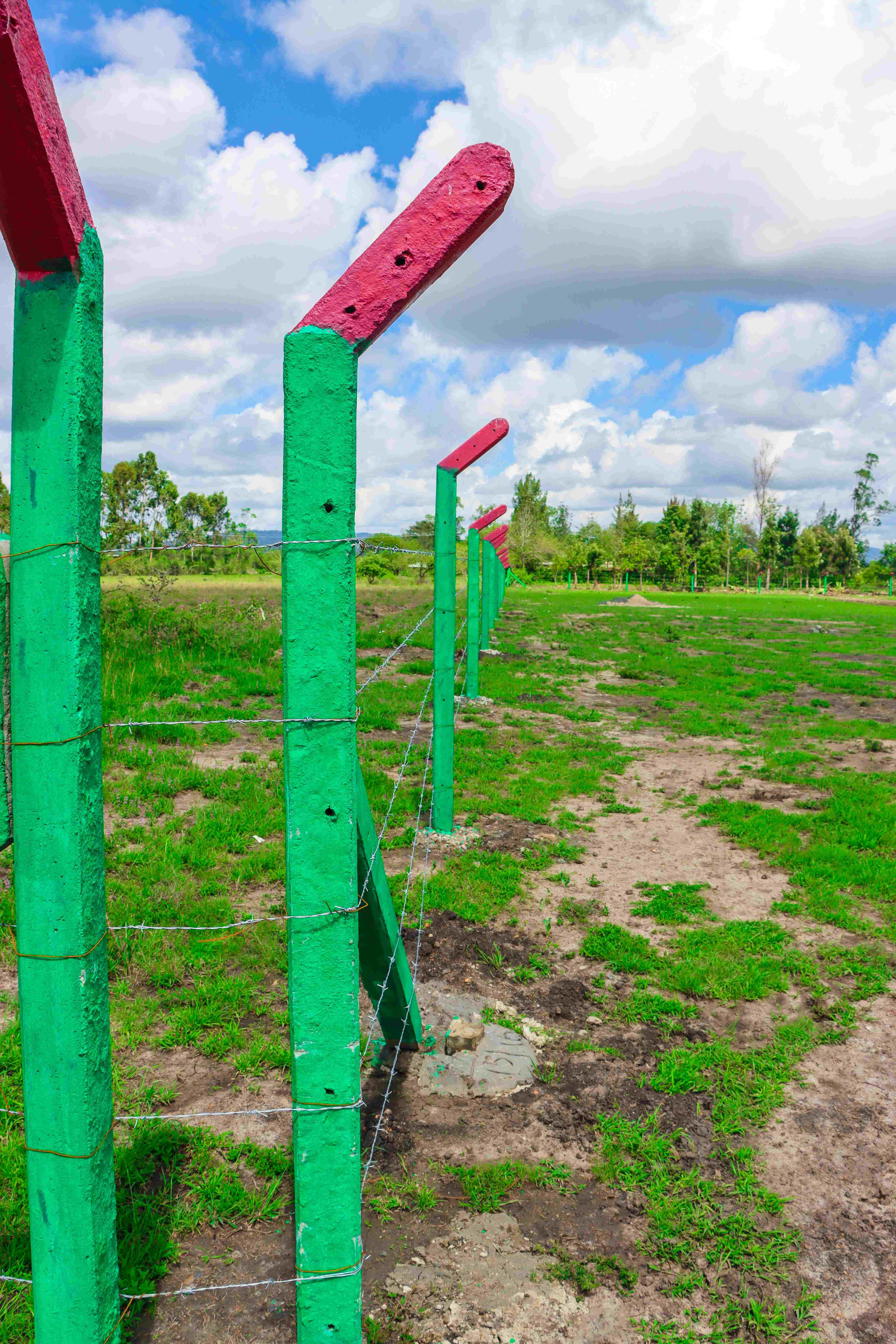 PLOTS FOR SALE IN KANGUNDO ROAD 445K (SQUARE LONDON TALA)