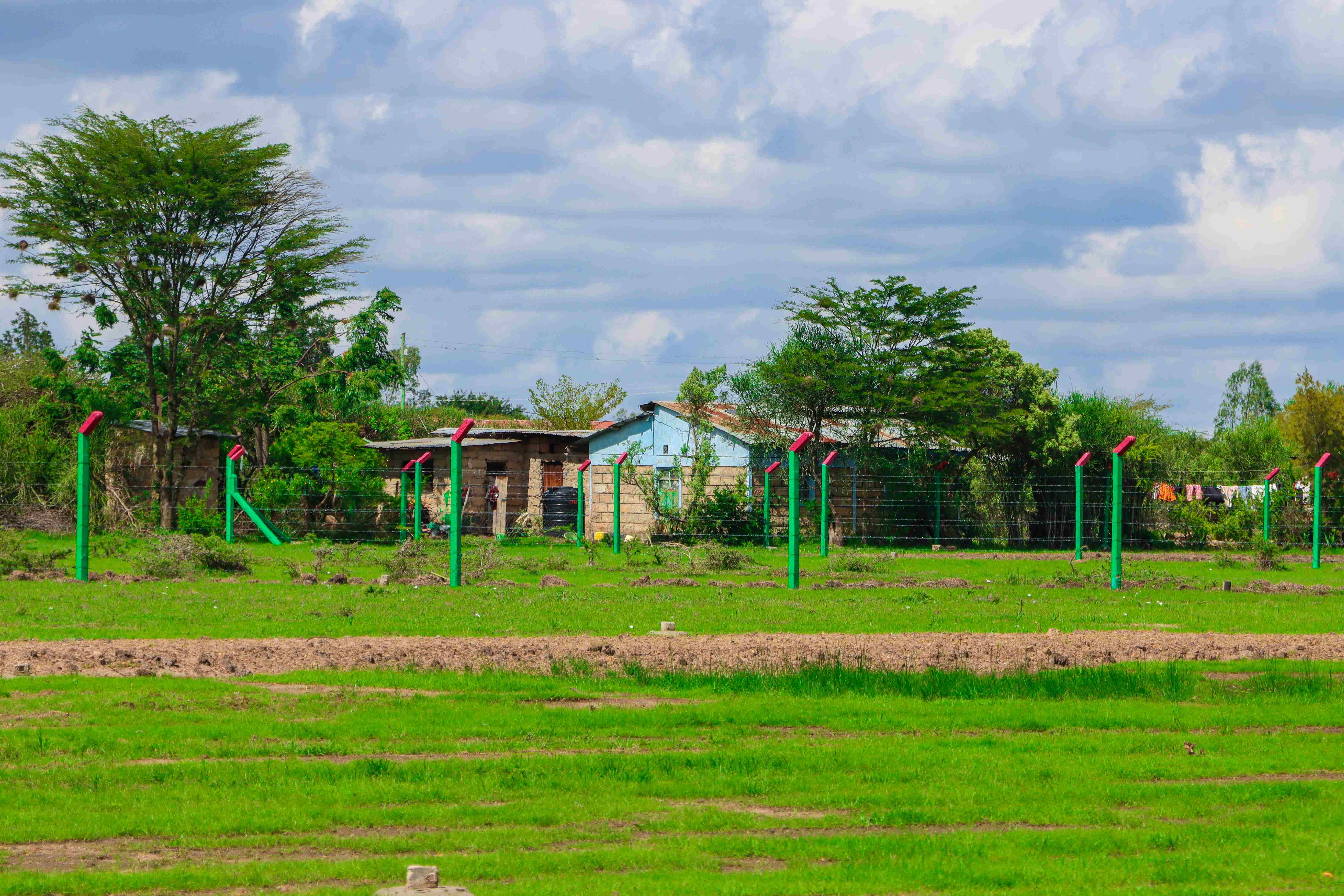 PLOTS FOR SALE IN KANGUNDO ROAD 445K (SQUARE LONDON TALA)
