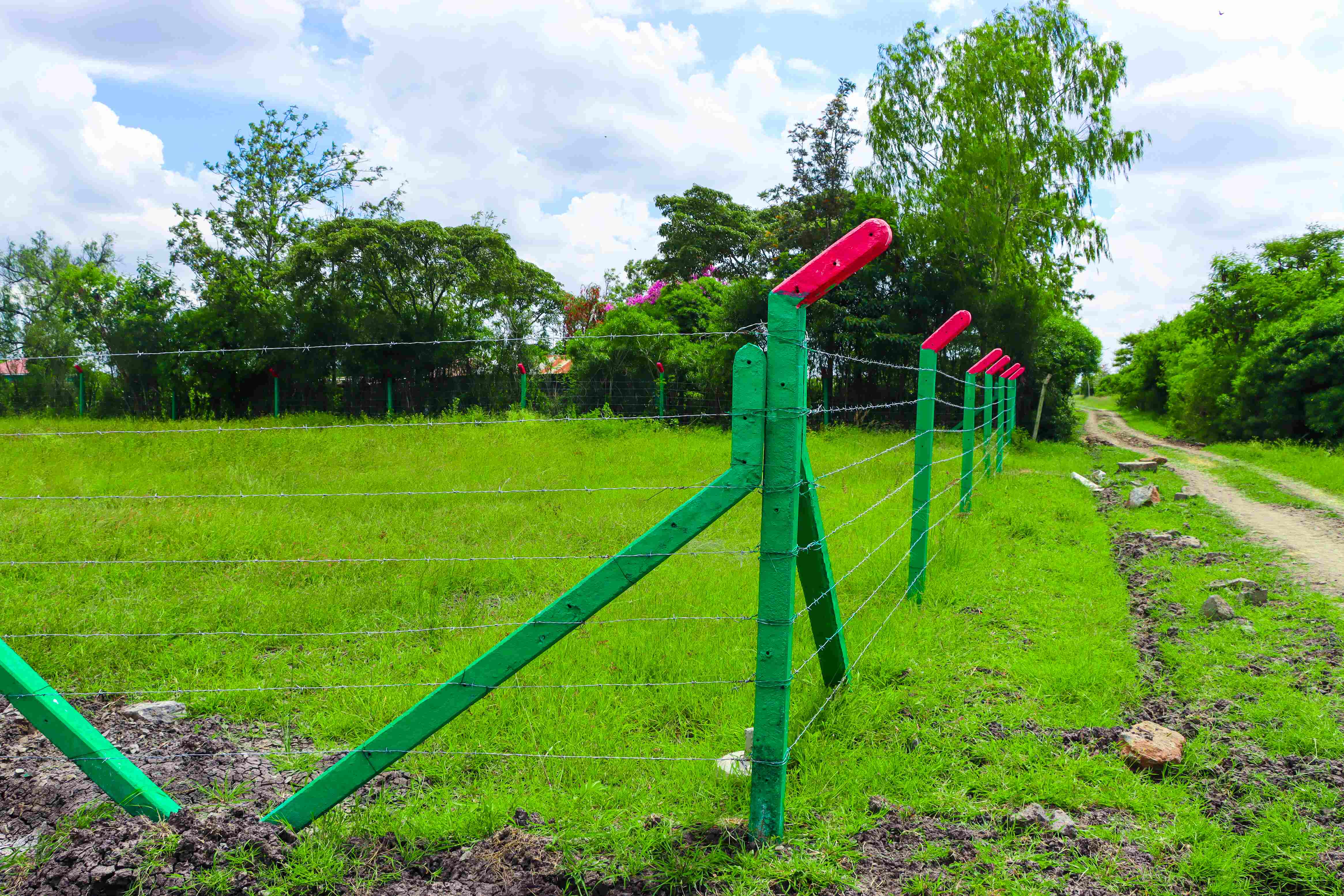 PLOTS FOR SALE IN JUJA 850K (JUJA PHASE 76)