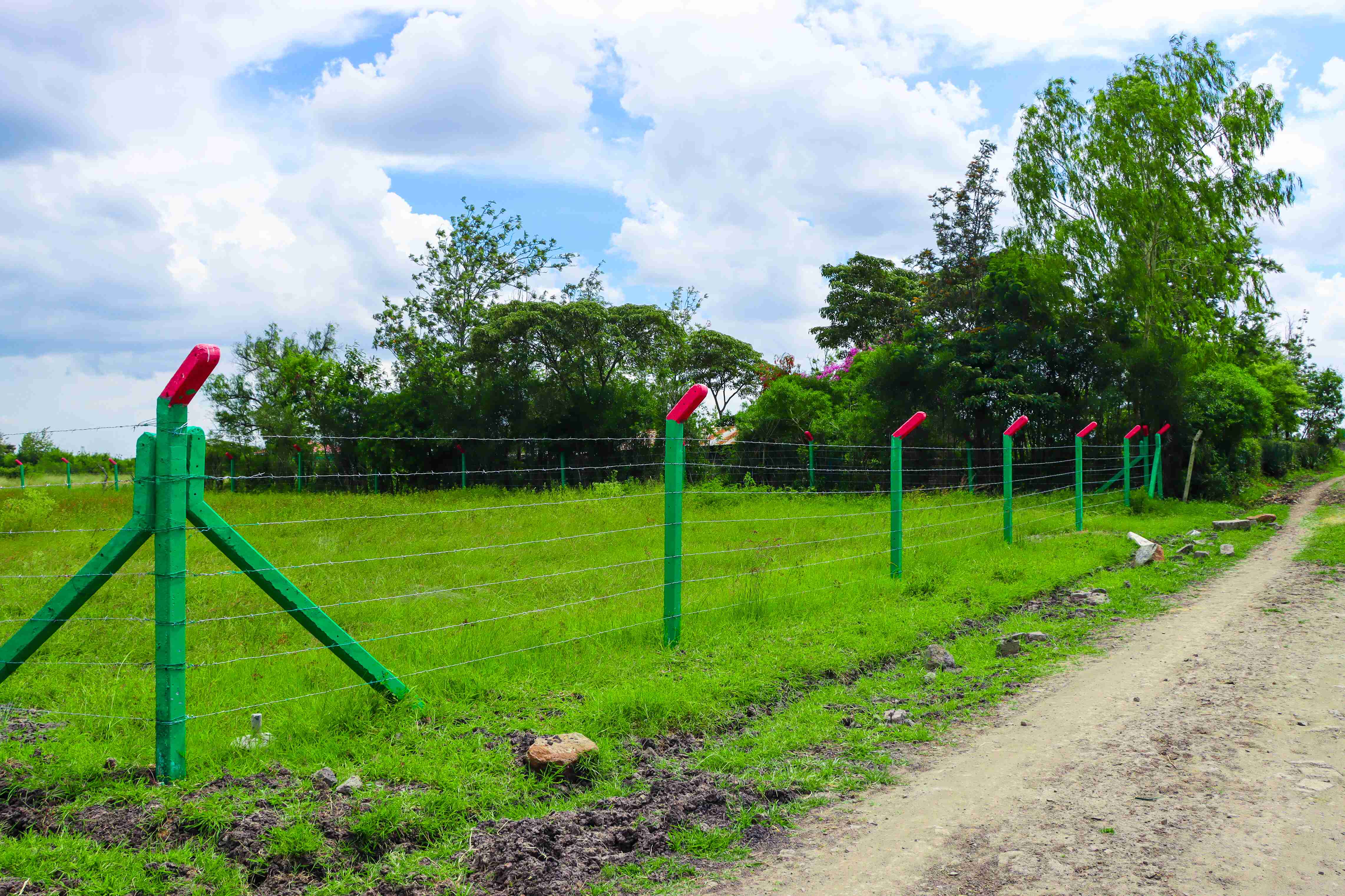 PLOTS FOR SALE IN JUJA 850K (JUJA PHASE 76)